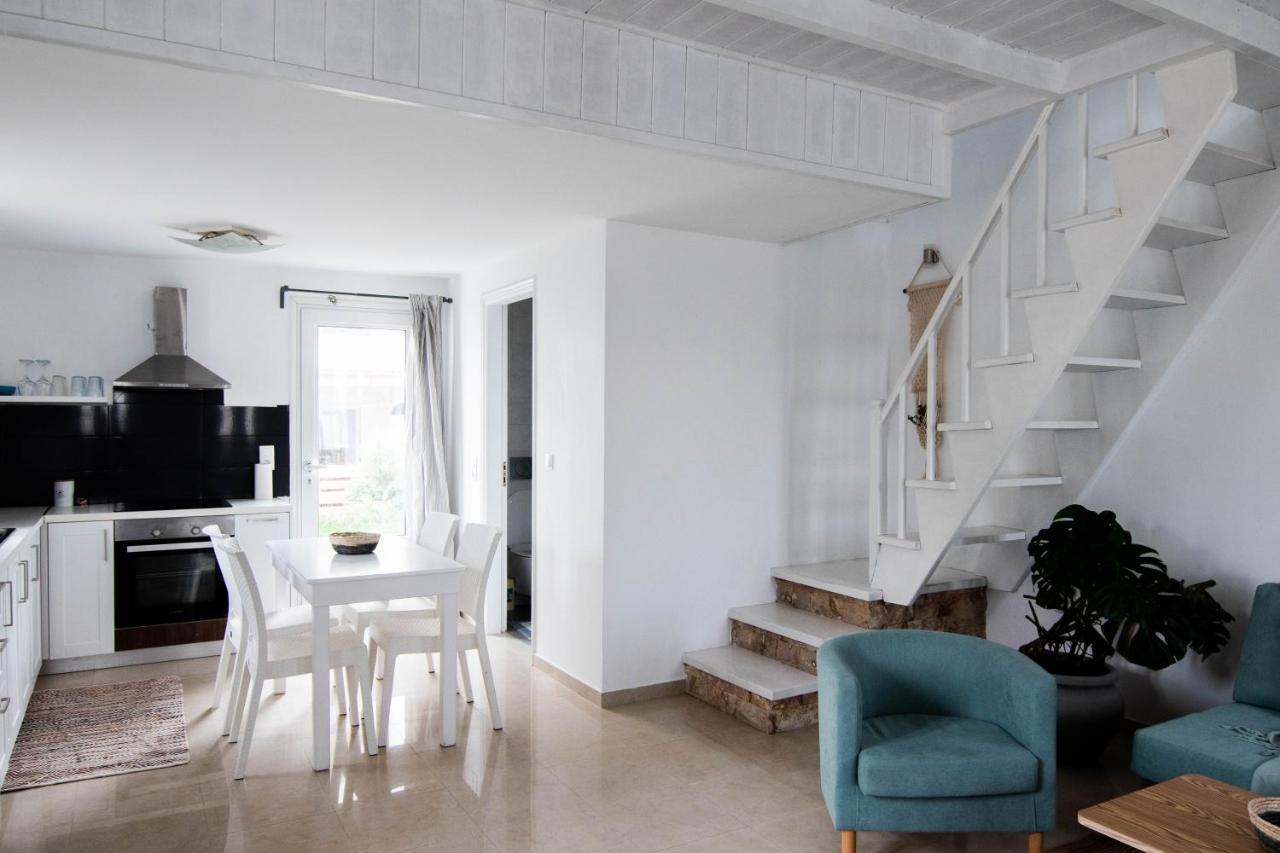 White Wave Villa, 3Min Walk From Beach Kamari  Bagian luar foto